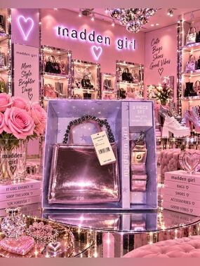 NWT The Madden Girl PINK MINI TOTE GIFT SET $58MSRP